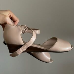 Women’s Clarks Abigail Jane Wedge Sandal